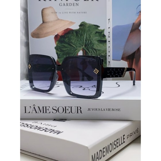 LV Monogram Square Sunglasses (Black/Purple Gradient)